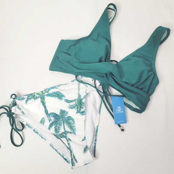 NWT Cupshe 2pc Bikini Swimsuit Green + White Palm Sz Medium - Picture 2 of 12